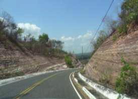 Serra de Palmeirais,margem direita do rio Parnaíba, no município de Palmeirais, Piauí. Foto: Nunes, 2012.