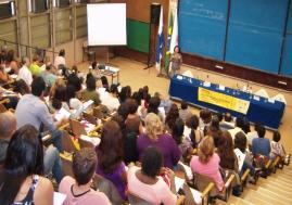 310 escolas estaduais, e de forma direta, 20 escolas.