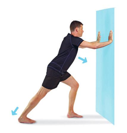 8 Músculos da panturrilha Mobilidade Fique de frente para uma parede na posição afundo, e pressione contra a parede com as mãos.