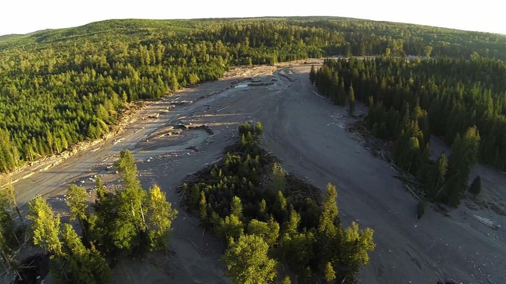 Em 04 de agosto de 2014, a barragem de rejeitos de Mount Polley com rejeito de cobre e ouro da Mineradora Imperial Metals Corp.