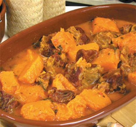 Carne seca com jerimum O jerimum, também conhecido como abóbora ou moranga, era um dos principais alimentos de base dos brasileiros durante o período colonial.