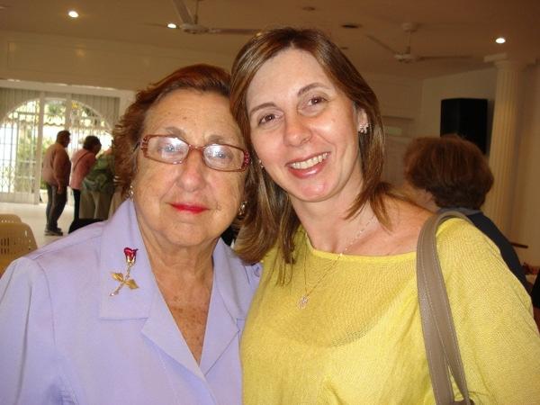 Myriam Mau Roth e Joyce Markovits Sucesso da Viagem de Reveillon da Na amat Pioneiras São Paulo Julieta Tabacnik e Ester Cukierkorn, coordenadoras do Departamento de Turismo da Na
