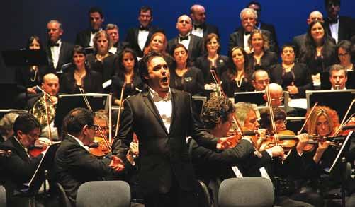 A gala contou com a participação da Orquestra Metropolitana de Lisboa, conduzida pelo maestro Jean-Sébastien Bérau, e das solistas Cristiana Oliveira, soprano, e Tamila