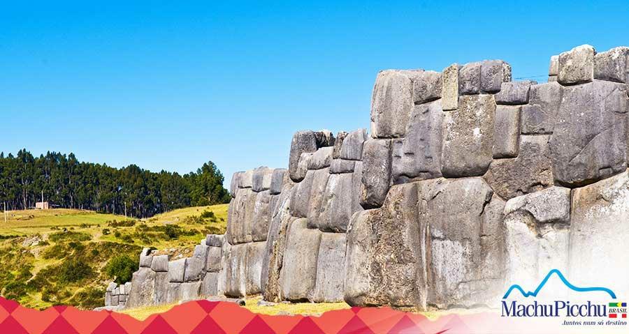 2 Dia - Tour Cusco Arqueológico - Visita a Catedral de Cusco, Koricancha e aos Sítios Arqueológicos de Sacsayhuaman, Qenqo, Pucapucara e Tambomachay Neste dia em Cusco, a manhã será livre para