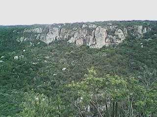 Por toda a extensão do vale são observadas feições geológicas e geomorfológicas de grande interesse e potencial, que podem ser classificadas como geossítios para estudo e visitação, configurando o