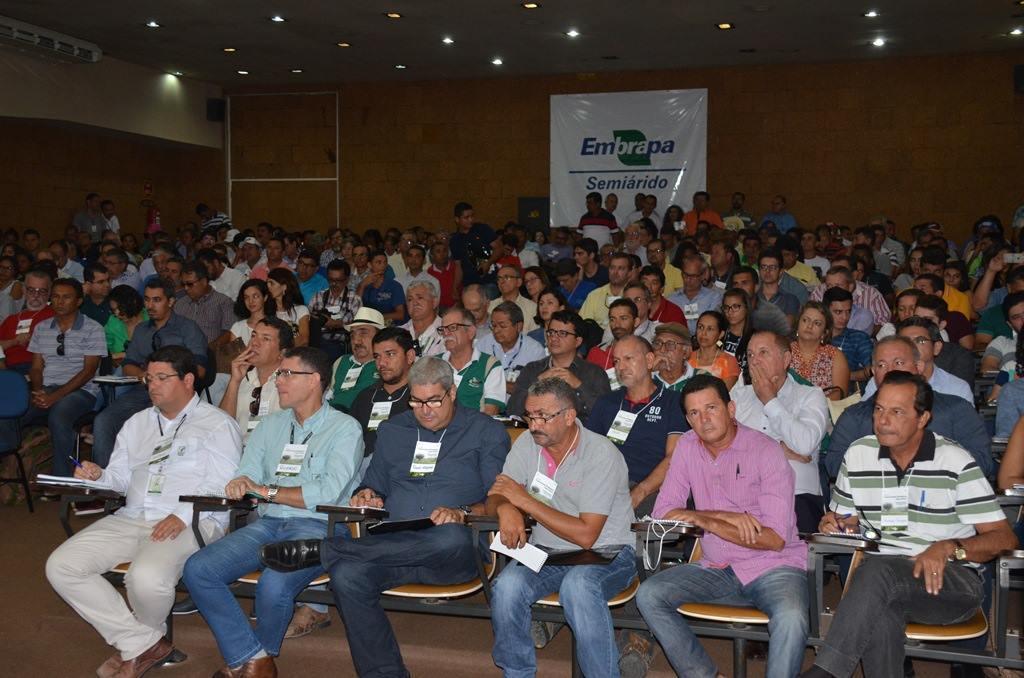 No evento, realizado na sede da Embrapa Semiárido, atores do segmento discutiram ações estratégicas apropriadas a situações de seca prolongada, a partir de tecnologias desenvolvidas por instituições