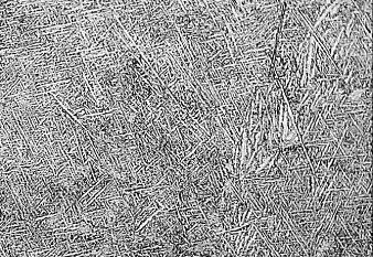 50 µm Figura 8. Microestrutura da solda laser CO 2 de titânio puro. Na Figura 9 encontra-se o perfil de dureza ao longo da seção transversal do cordão de solda A 5.