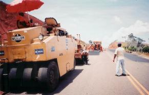 Reabilitação Estrutural Remoção Revestimento Tapa Buracos + Remendos Reconstrução de Base