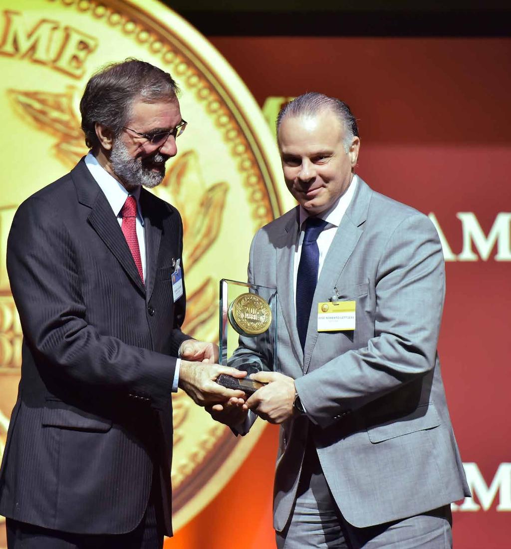 PREMIAÇÃO Um evento de celebração que reconhece e premia as empresas que se destacaram por seu desempenho em 2016 nos 20 principais setores da indústria, comércio, serviços e agronegócio.