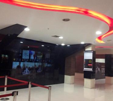 Guarulhos Localizado no Shopping Bonsucesso, o cinema possui Seis salas stadium com som digital, 2 salas com projeção 3d e 1050