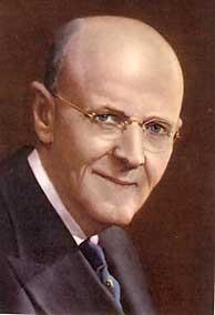 Biografia de Paul Harris Paul Percy Harris, advogado, foi o fundador do Rotary, a primeira e mais internacional das organizações de clubes de prestação de serviços.