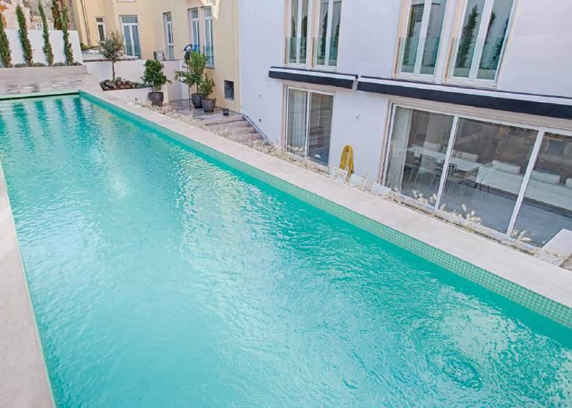 in one of the most prime areas of the city of Lisbon, Estrela, close to the Portuguese Parliament and the neighbourhood of Lapa Magnificent living area of 80 sqm with a view of an
