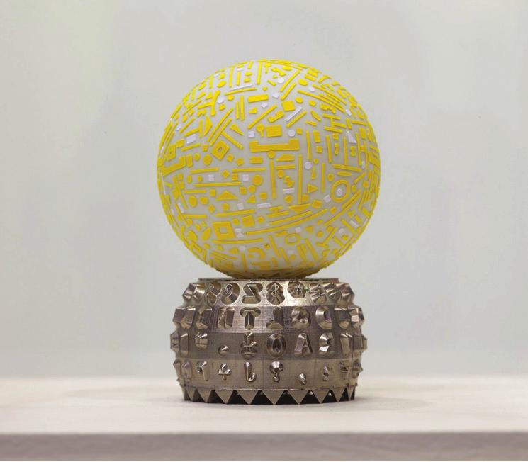 Marco Maggi Language in Residence, 2016 adesivos sobre bola de ping pong sobre esfera de