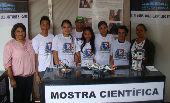 TRABALHO SOCIAL Rodetas EJA Durante o ano de 2013, a equipe desenvolveu um projeto voluntário de extensão juntamente com o projeto EJA (Ensino de Jovens e Adultos) na Escola Municipal Monsenhor João