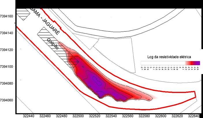 abrangência da anomalia resistiva identificada nas seções (tons em roxoavermelhados), representadas por valores de resistividade maiores que 4 (log da resistividade).