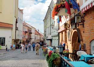 DIA 4 QUI VILNIUS cidade, também chamada de Jerusalém da Lituânia, uma população heterogênea que inclui 92 diferentes nacionalidades.