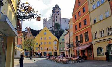 DIa 2 SEG FRANKFURT - HEIDELBERG Café da manhã e saída para Heidelberg para visita ao famoso castelo local e breve passeio panorâmico pela cidade.