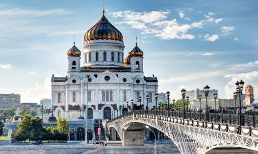Petersburg-Moscou Visita ao Museu Hermitage e Palácio Peterhof Visita ao Kremlin City tour em St Petersburg e Moscou Visita ao Metrô de Moscou.