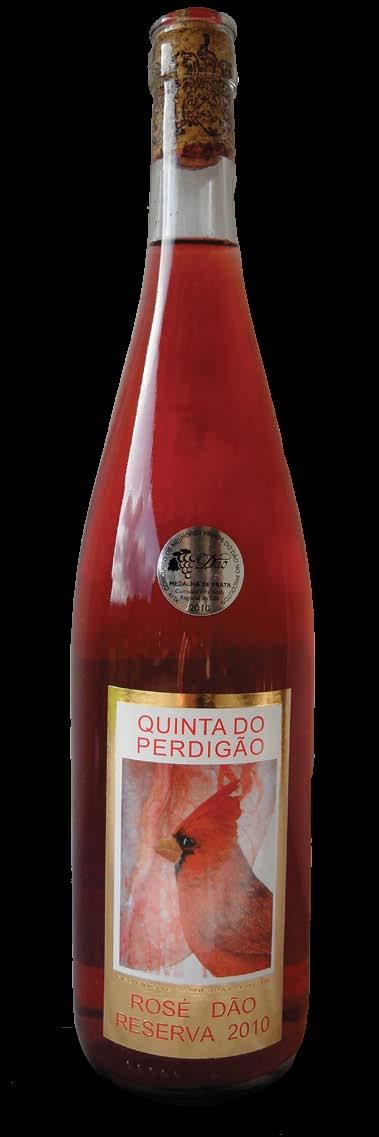 Melhor Vinho Tranquilo Rosé Num ano muito especial para José Perdigão, surgiu a nova colheita de um dos rosés mais interessantes de Portugal, talvez o melhor do Dão.