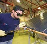 Solar Térmico SOLUÇÕES SOLARES Soluções integrais com Inovação e Segurança A Vulcano, sempre na vanguarda da tecnologia, coloca à disposição dos seus clientes uma gama de sistemas solares, mais