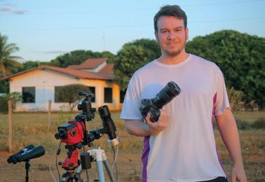 Posso levar mais de quatro horas para registrar um startrail e menos de dois minutos para fazer uma foto do céu em composição, explica o fotógrafo.