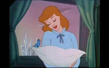 Figura 8. Jasmine e pássaro. Fonte: (Aladdin, 1992). Figura 9. Cinderela e pássaro. Fonte: (Cinderela, 1950). Figura 10. Sofia e pássaros.