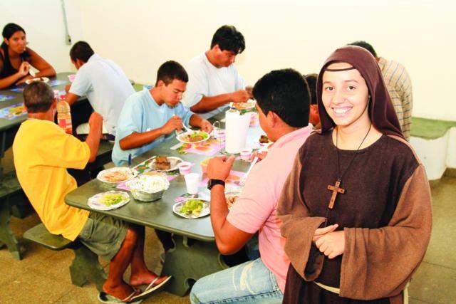 ANEXO 1: Tabulação dos dados: População de rua atendida pela Secretaria de Assistência Social de Cachoeira Paulista-SP em setembro de 2013 Índice de moradores Permanecem no município Mortalidade de