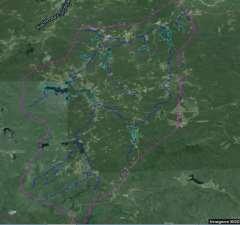 METODOLOGIA A bacia hidrográfica do presente trabalho está inserida no município cearense de Choro, localizado numa latitude Sul de 4 50 34 e longitude Oeste de 39 08 27, na macrorregião do Sertão de