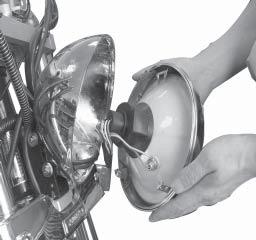 Manual de serviços VBlade 250cc Retire a cobertura do farol.