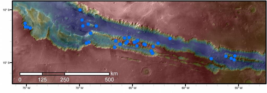 Mars Reconnaissance Orbiter Lançamento em 2005 Imagem parcial do Vale Marineris, onde é forte a evidência de que havia água líquida sobre a superfície de Marte, há