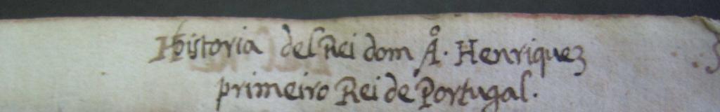O manuscrito possui diversas anotações à margem que esclarecem