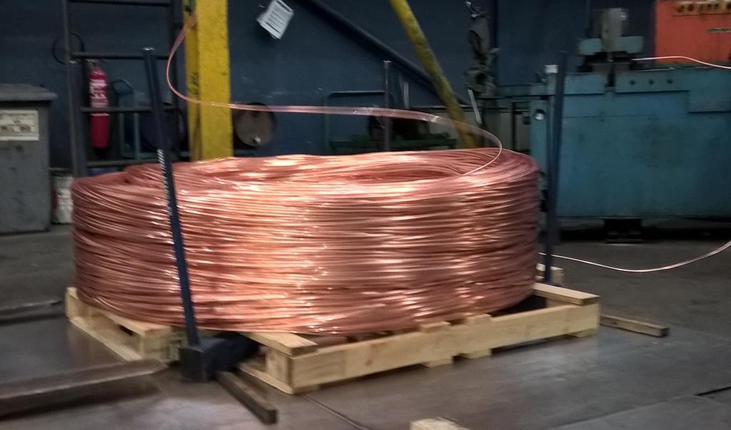 2.2 PROCESSO DE FABRICO 2.2.1 ALMA CONDUTORA A fabricação de um cabo inicia-se sempre pela alma condutora. As almas condutoras dos cabos de energia são por norma de cobre ou alumínio.