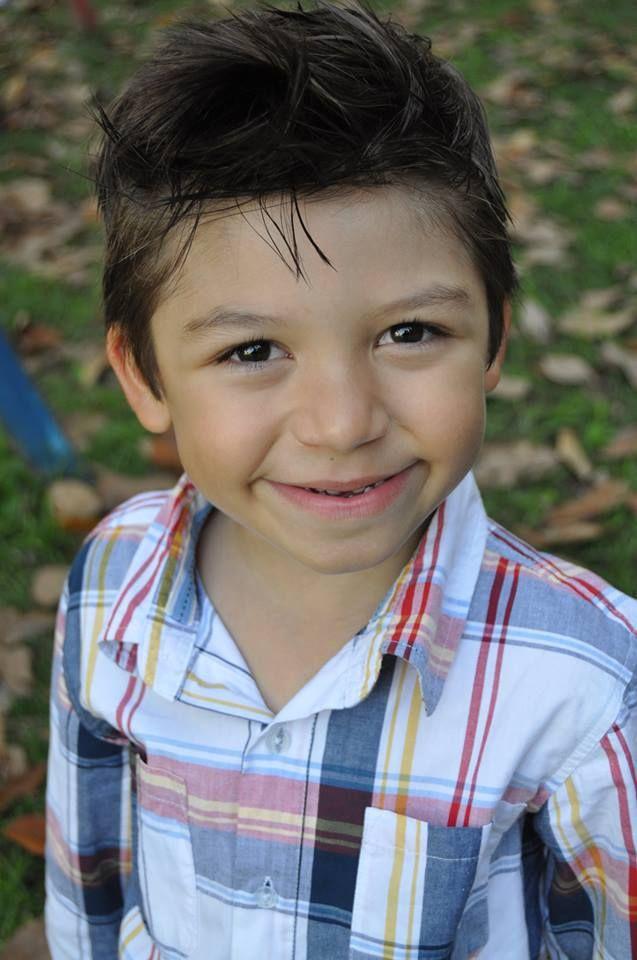 Quem completa 7 anos hoje é o nosso querido ator mirim Enzo Dannemann! Apesar da pouca idade Enzo já fez diversos trabalhos e conquistou 2 prêmios como ator revelação.