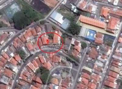 A foto aérea capturada através do Google Earth, a seguir,