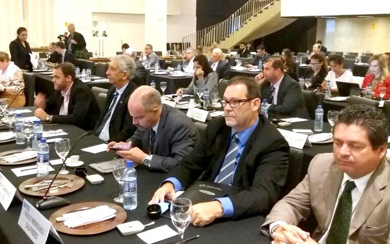 CAL/CRT Reforma trabalhista foi debatida com relatores vice-presidente da Fieg, Wilson de Oliveira, participou, no O dia 16/05 último, em Brasília, de reunião conjunta do Conselho de Assuntos