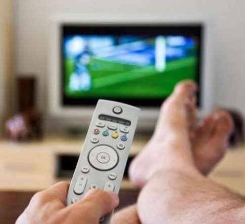 Além da penetração (duplo período e simples) A maior parte dos brasileiros assiste televisão todos os dias da semana (65%),