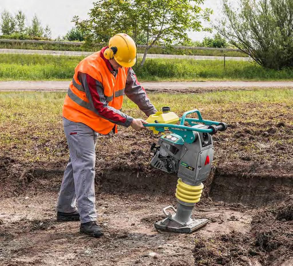 Compactadores de percusão O ACR 60 é o mais leve dos Rammers Ammann, com um peso de 62 kg.