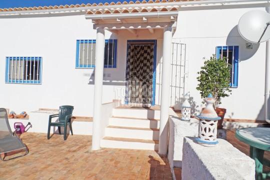 REDUÇÃO Duas Casas Tradicionais - T2 e T1, perfeitas para negócio de B&B ou oportunidade para arrendamento, a norte de Tavira