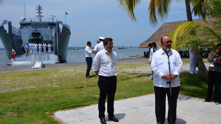 Setor da defesa da Colômbia aumenta sua capacidade com alianças do setor privado A Colômbia reformula o papel da indústria do setor da defesa para incluir a segurança e o desenvolvimento tecnológico.