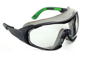 com uso de óculos graduados em simultâneo - Apoio facial compatível com meias máscaras - Proteção