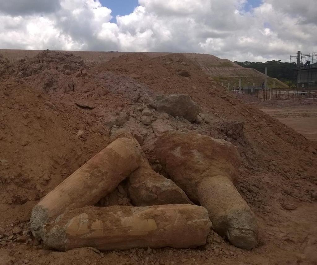 MONITORAMENTO DA GERAÇÃO E GERENCIAMENTO DE RCC NA OBRA Por consequência do atraso para o licenciamento do PGRCC, não foi possível realizar a implantação, de forma legal, da metodologia AQUA na