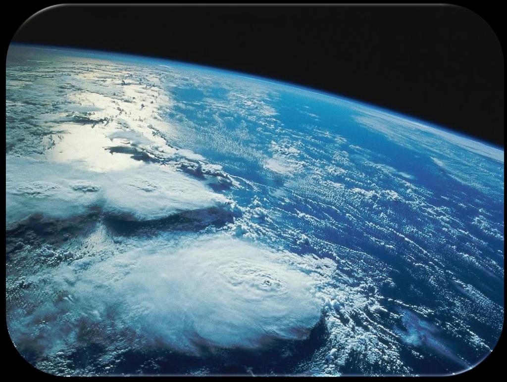 A Atmosfera Terrestre Se comparada com o diâmetro da Terra, a espessura da atmosfera não representa mais que 1,6% de seu raio e, se considerarmos que sob o