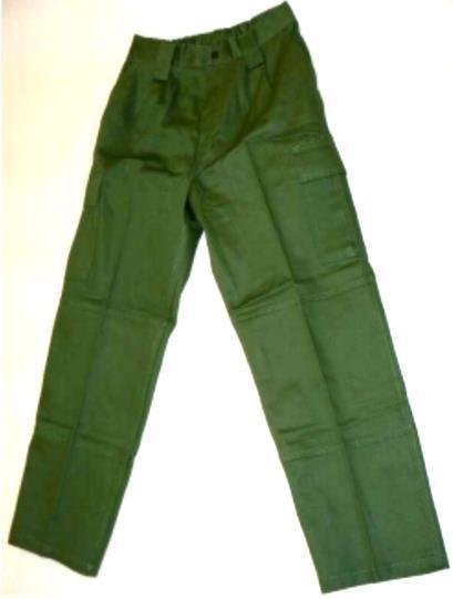 Calça Silvícola Calça para trabalho florestal; Cós com 5 passadores largos para cinturão, elástico na parte traseira; aperta à frente por meio de 1 botão;