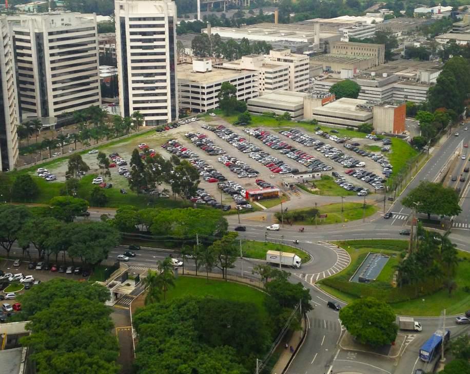 VAREJO ALPHA ARAGUAIA Localizado na área mais nobre e de maior fluxo de Alphaville, na região metropolitana da cidade de São Paulo, o terreno possui potencial construtivo para 60.