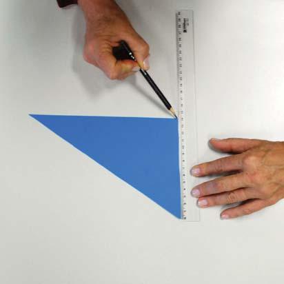 Professor, distribua pedaços de papel cartão para os grupos construírem triângulos retângulos de acordo com a sua indicação.