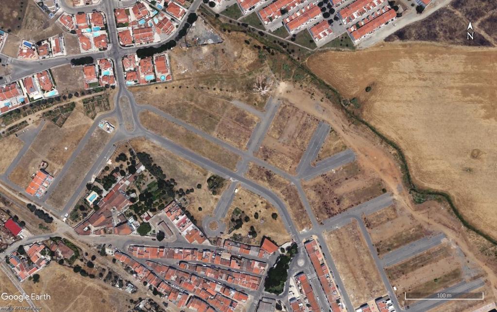 Figura 5 Vista aérea da área dos lotes para implementação do projeto Adaptado de (Google Earth, 2016) Na avaliação do critério C2 otimização ambiental da implantação o projeto integra a