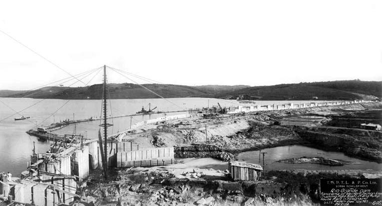 A área ocupada atualmente pela Represa Billings foi inundada a partir de 1927, com a construção da Barragem de Pedreira, no curso do Rio Grande, também denominado Rio Jurubatuba.