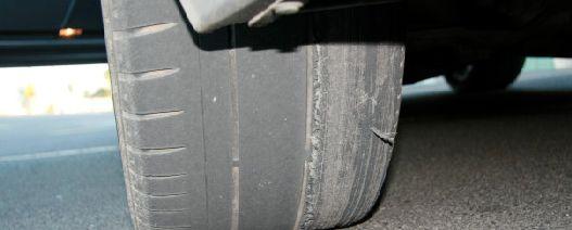 14 OPER Retirar o pneu de uso sempre que atingir o limite legal (TWI), de 1,6mm de