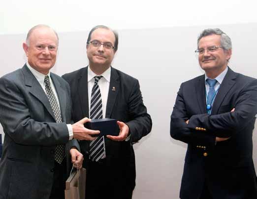 Homenagem a António Baptista No âmbito das comemorações do 25º aniversário da RELACRE, Associação de Laboratórios Acreditados de Portugal, foram entregues reconhecimentos a diversos Profissionais