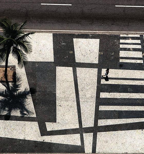 década de 70 - nosso calçadão Na década de 70, a orla de Copacabana teve uma grande reformulação.